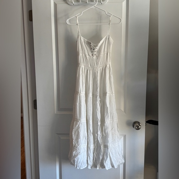 Elegant White Maxi Dress - Picture 1 of 11